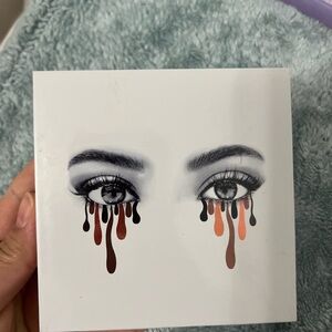 Kylie cosmetics eyeshadow palette
